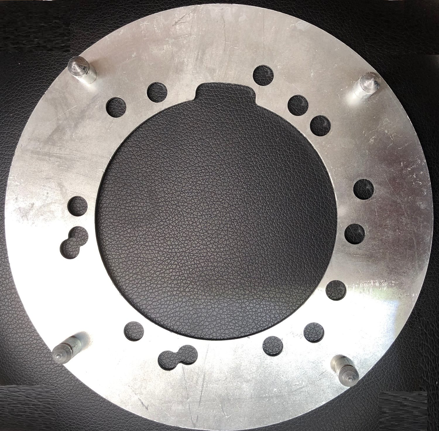 Hub Cap Trailer Mount Bracket