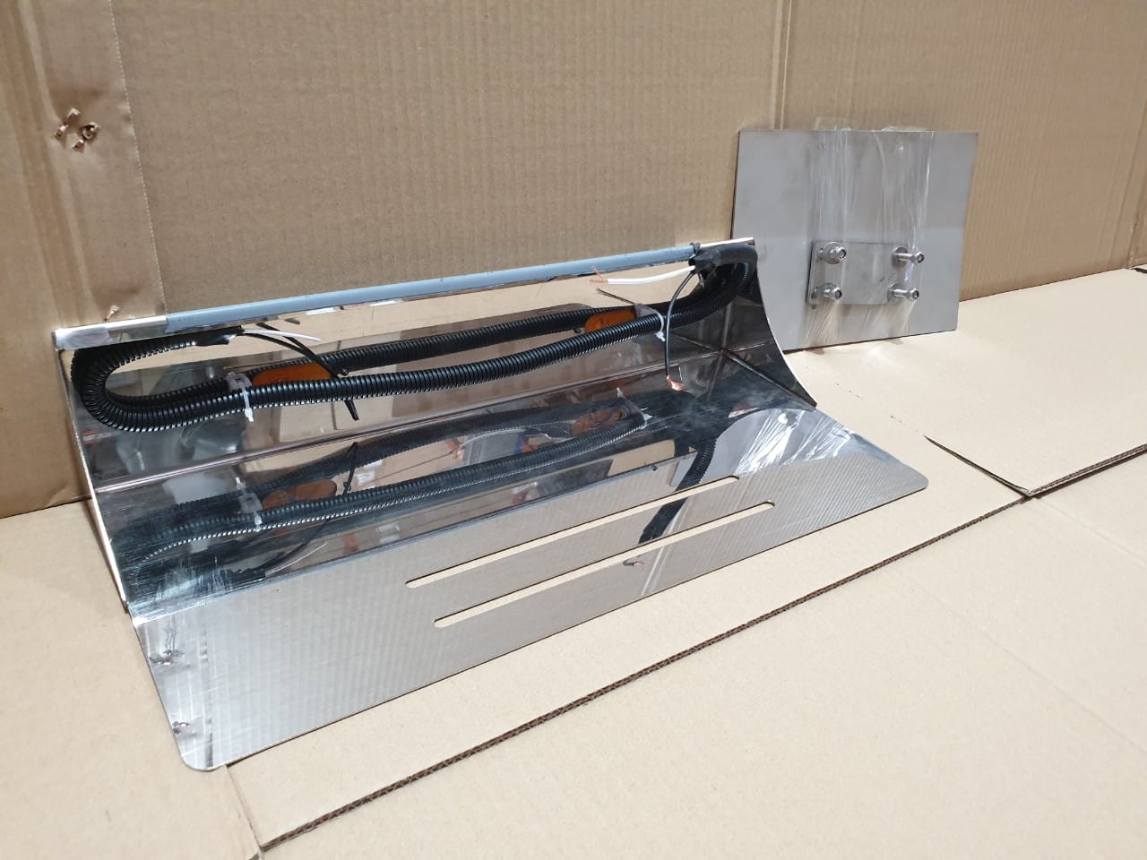 Stainless Steel Tank Skirt D Shape 450mm 2 Amber LED To Suit Mack/Volvo