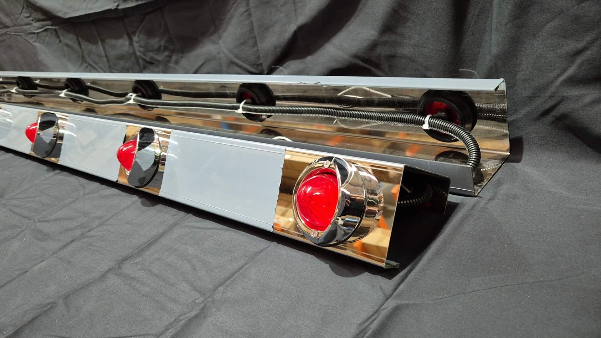Stainless Steel Wing Extensions Red 7/14 Torpedo LED Pair To Suit Western Star 4800/4900