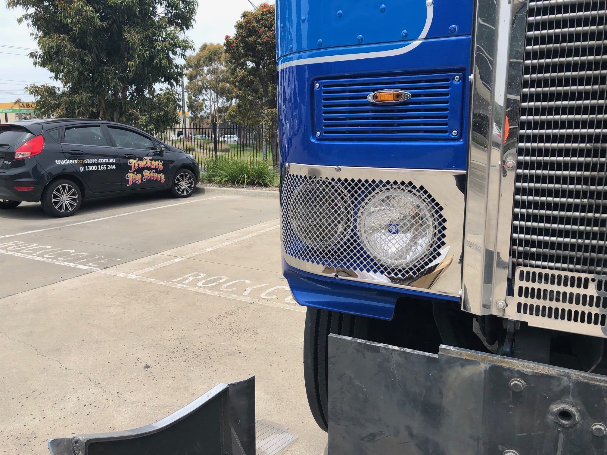 Stainless Steel Headlight Protectors To Suit Kenworth K104 & K108
