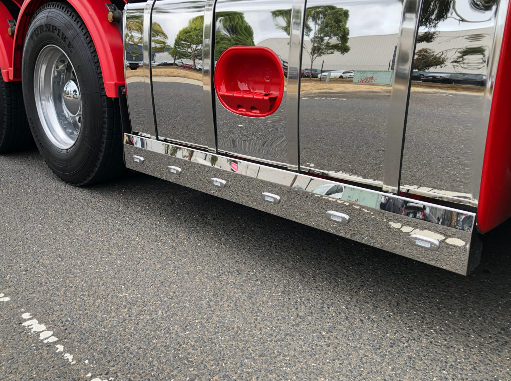 Stainless Steel Tank Skirt Square 1440mm End cap 5 LED Single Clear/Amber To Suit Freightliner/Kenworth/Iveco