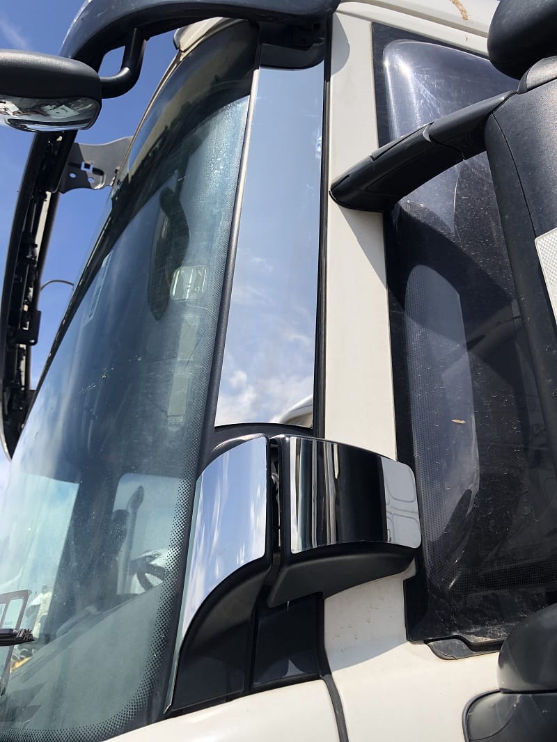 Stainless Steel Windscreen Trim Kit To Suit Scania