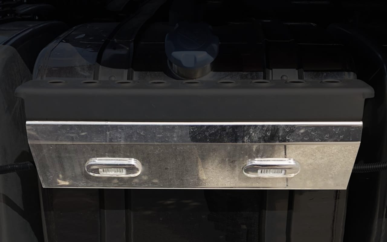 Stainless Steel Tank Skirt Round 510MM Amber 2 LED’s Single